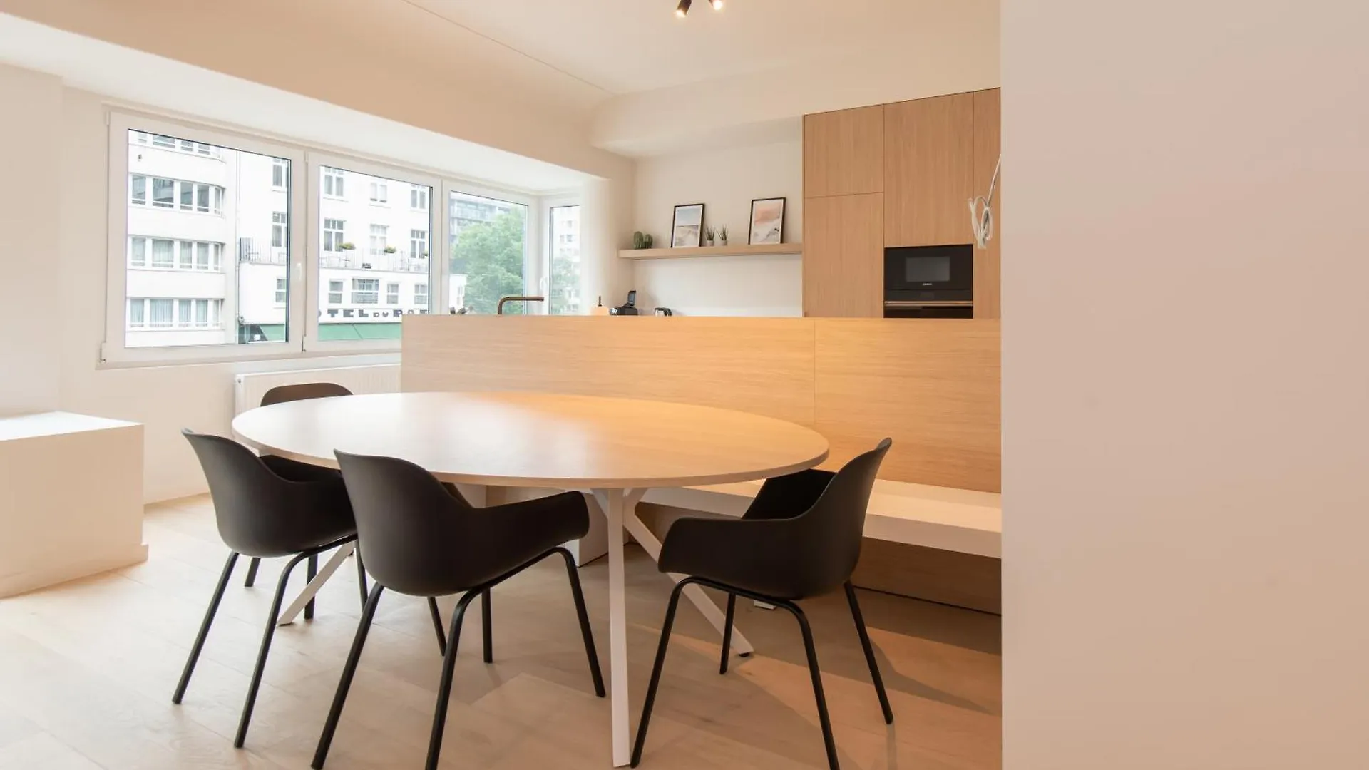 Deluxe 4 Rooms Apartment With Casino View At The Beach And Free Parking Oostende